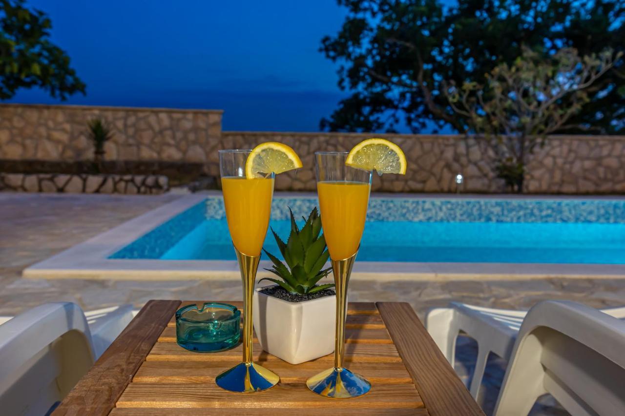 Bella Adria Apartmani Dramalj Exterior foto