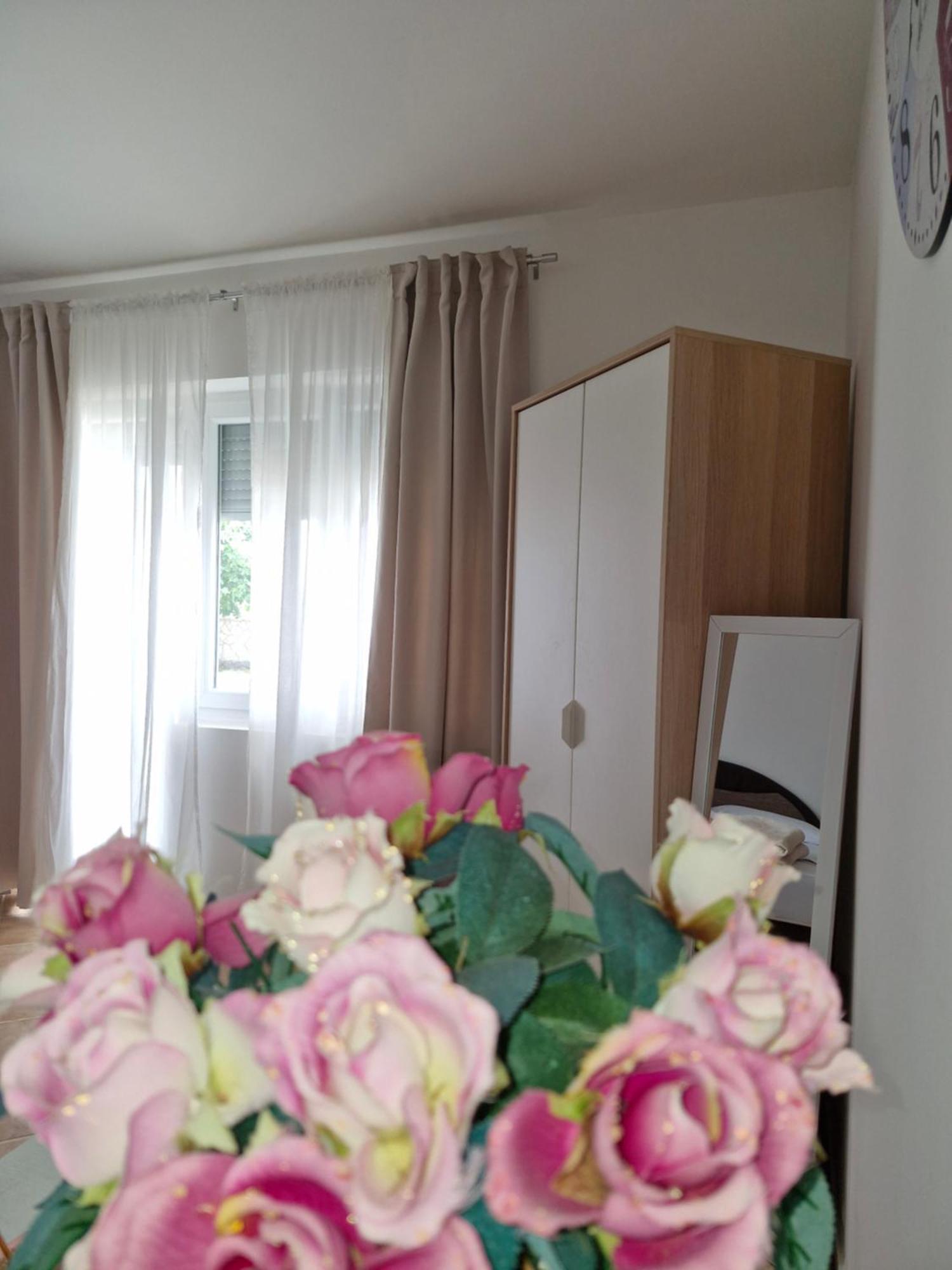 Bella Adria Apartmani Dramalj Exterior foto